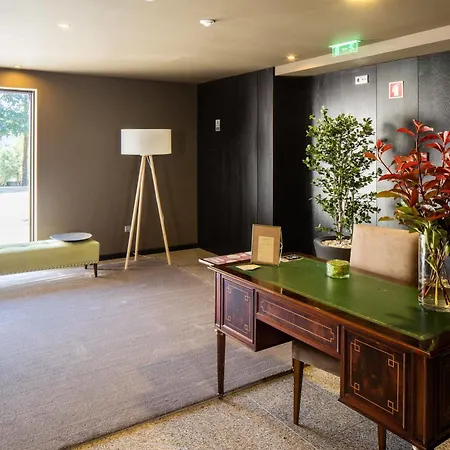 Отель Solar Dos Caceres Форнуш-ди-Алгодриш